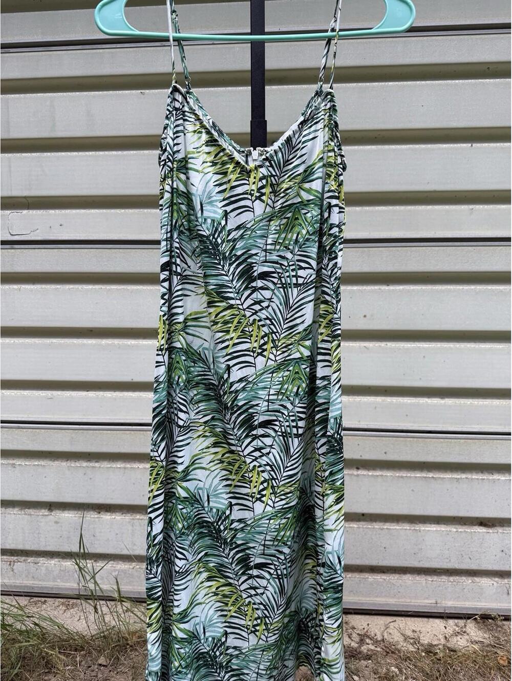 RTR Louna Dana Green & White Palm Printed Sleeveless V Neck Midi Dress Sz S - Picture 2 of 7